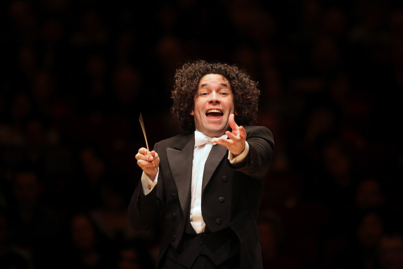 NY Philharmonic lures LA's star conductor Gustavo Dudamel, Arts and  Culture News