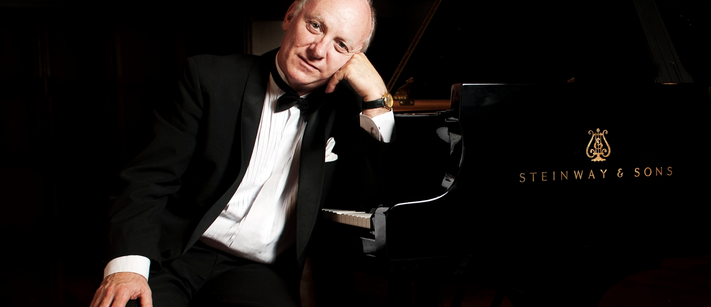 Gil Sullivan, Pianist in Review