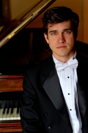 Eastman School of Music presents Cahill Smith in Review