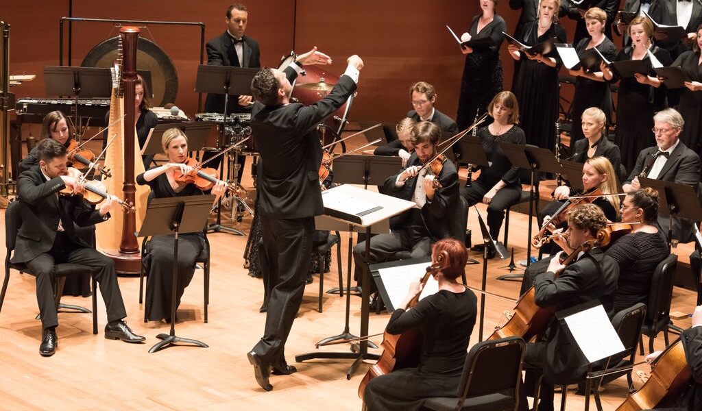 Distinguished Concerts International New York (DCINY) presents True Concord Voices and Orchestra in Review