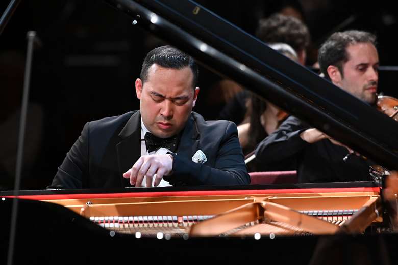The Palm Springs International Piano Competition presents Jonathan Mamora in Review
